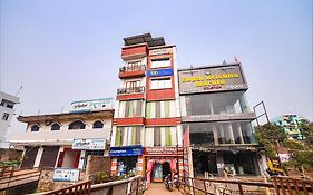 Fabhotel Raj Niwas